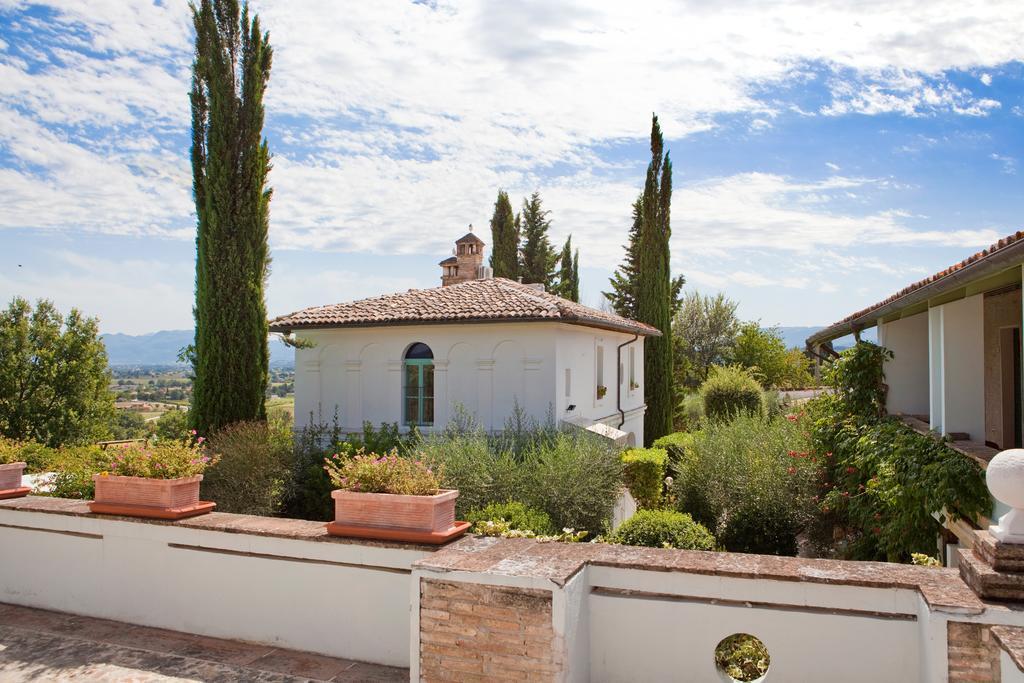 Aparthotel Subretia Residenze Di Campagna à Fabbri Extérieur photo