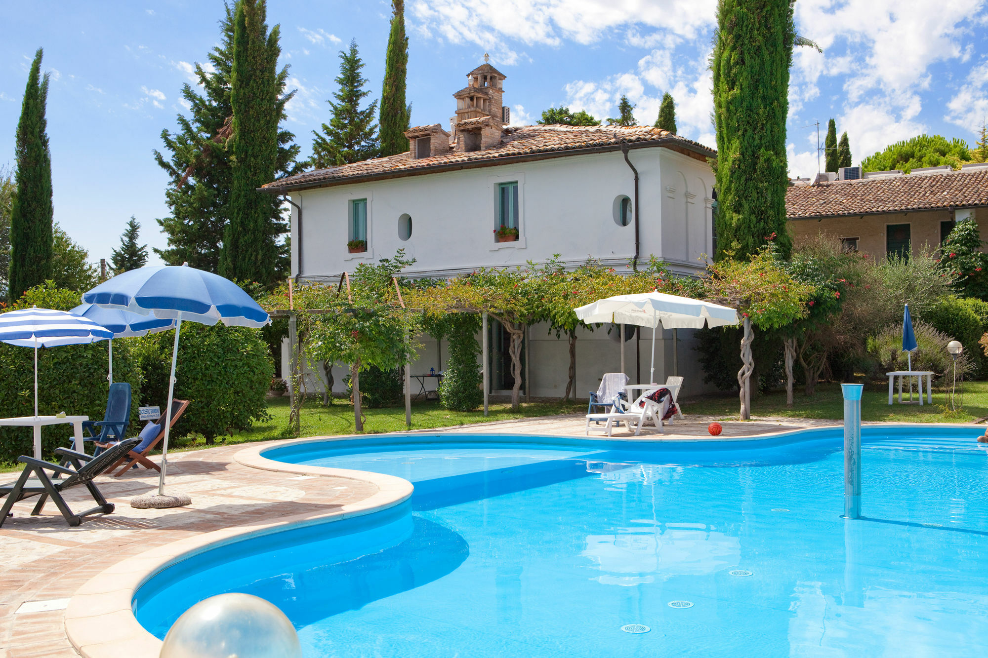 Aparthotel Subretia Residenze Di Campagna à Fabbri Extérieur photo