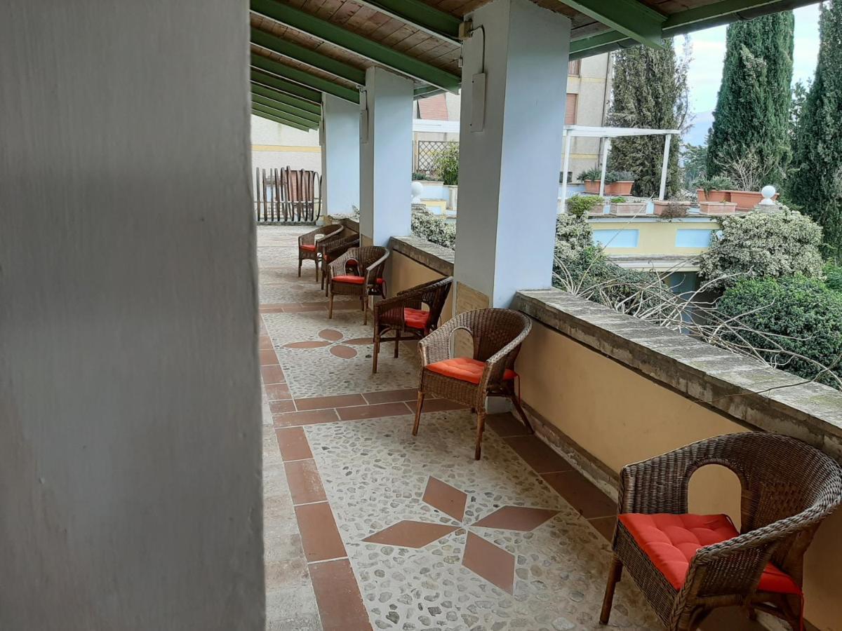 Aparthotel Subretia Residenze Di Campagna à Fabbri Extérieur photo